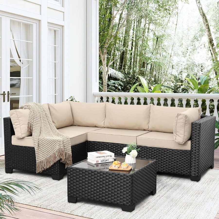 Outdoor Furniture Metal Chairs - ชุดเฟอร์นิเจอร์สำหรับพื้นที่กลางแจ้ง 5 ชิ้น ประกอบด้วยโซฟาหวายสีดำสำหรับนั่งพูดคุย โซฟาแบบแบ่งส่วนที่ทำจากวัสดุเรซิน และเก้าอี้สำหรับใช้ภายนอกอาคาร